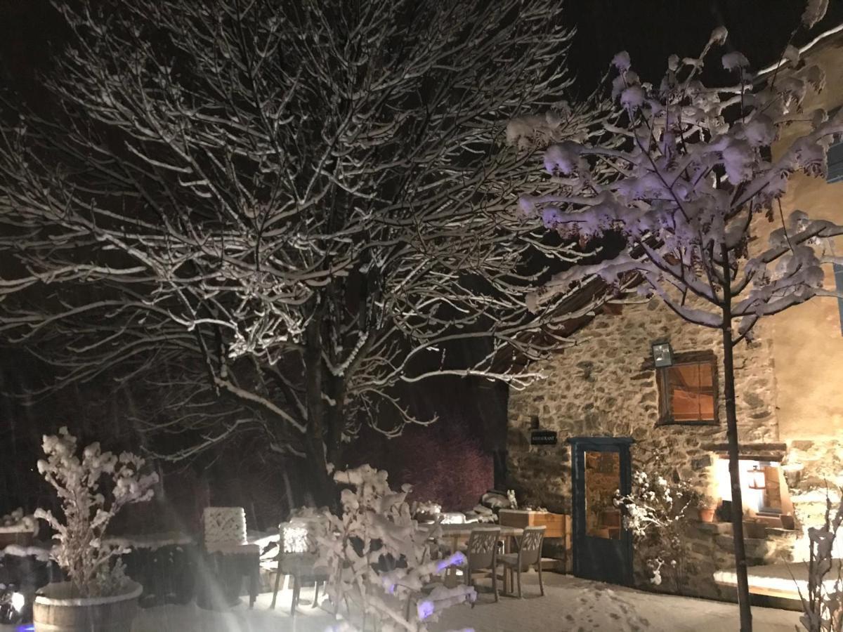 Cal Xandera Hotell Angoustrine Exteriör bild